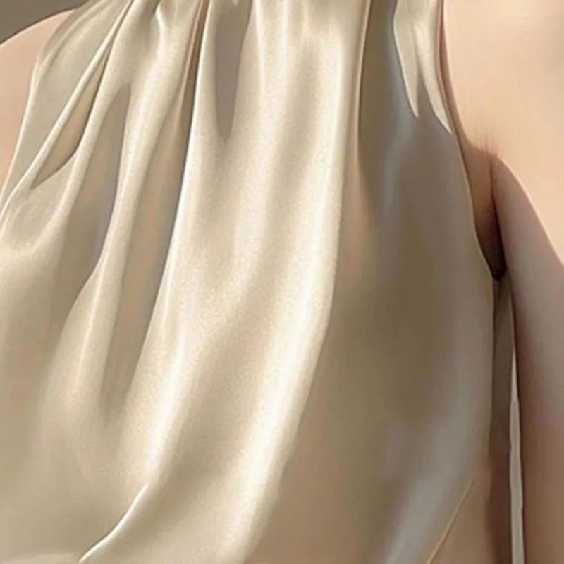 2025 Silk Satin Sleeveless Crop Top Summer Half Turtle Collar Womens Folded Tshirt Sleeve Vest Loose Shirt Red Party 250422