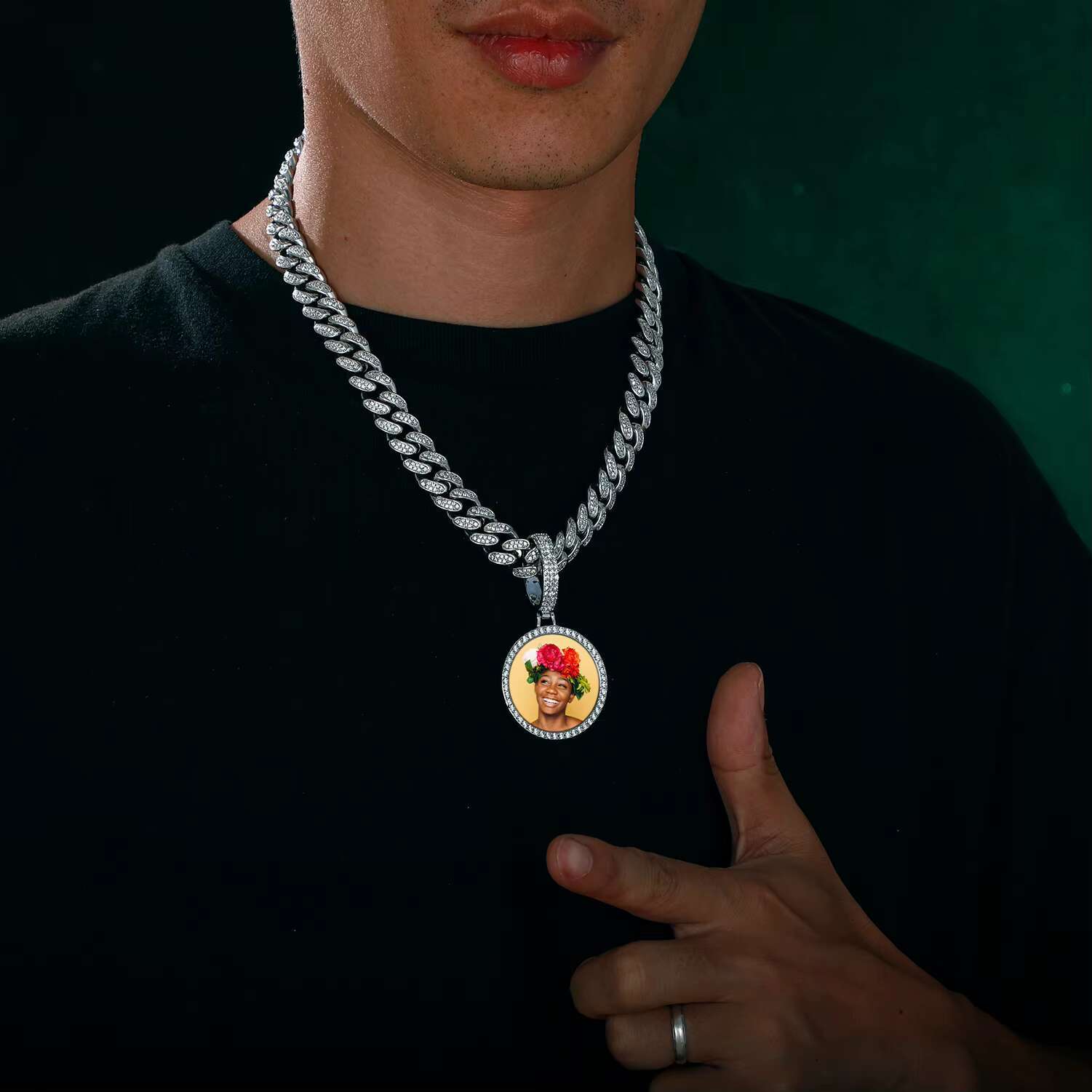 Big Clasp 35mm Custom Photo Pendant Gold Plated Brass AAAAA CZ Diamond Iced Out Picture Necklace Hip Hop Memory Jewelry
