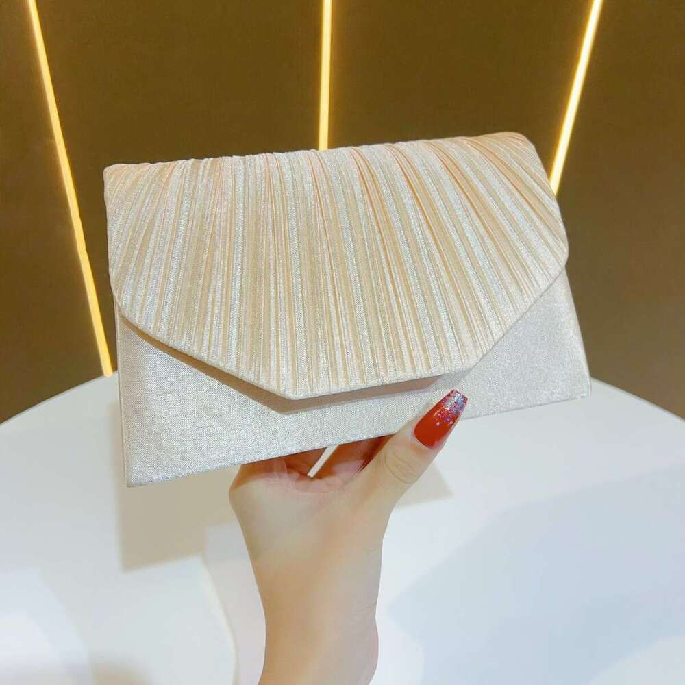 Dinner Bag New Socialite Banquet Pleated Handbag Fashionable Women S Formal Dress Evening Wear Shoulder Bag Small Fragrance Style Versatile Wedding Gi