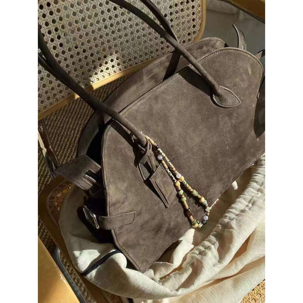 Autumn Winter Big Tote 2025 New Commuter Matte Handheld briefcase High end and Versatile Underarm Bag