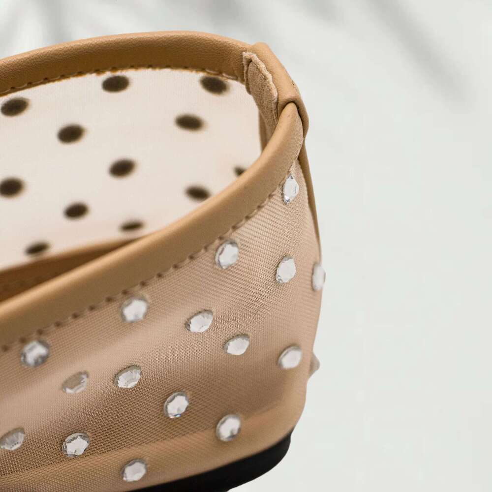 Breathable Flats Shiny Rhinestone Round Casual Shoe Elegant Buckle Soft Comfortable Sandals Women Shoes