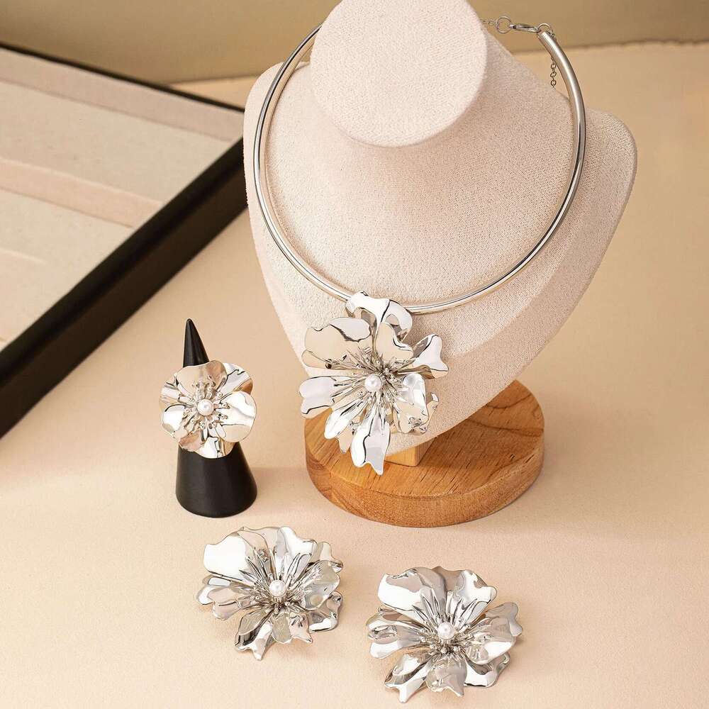 Dubai Jewelry Set Earring Women Ring Pearl Petal Pendant Necklace Fashion Bride Wedding Party Accessories Gifts