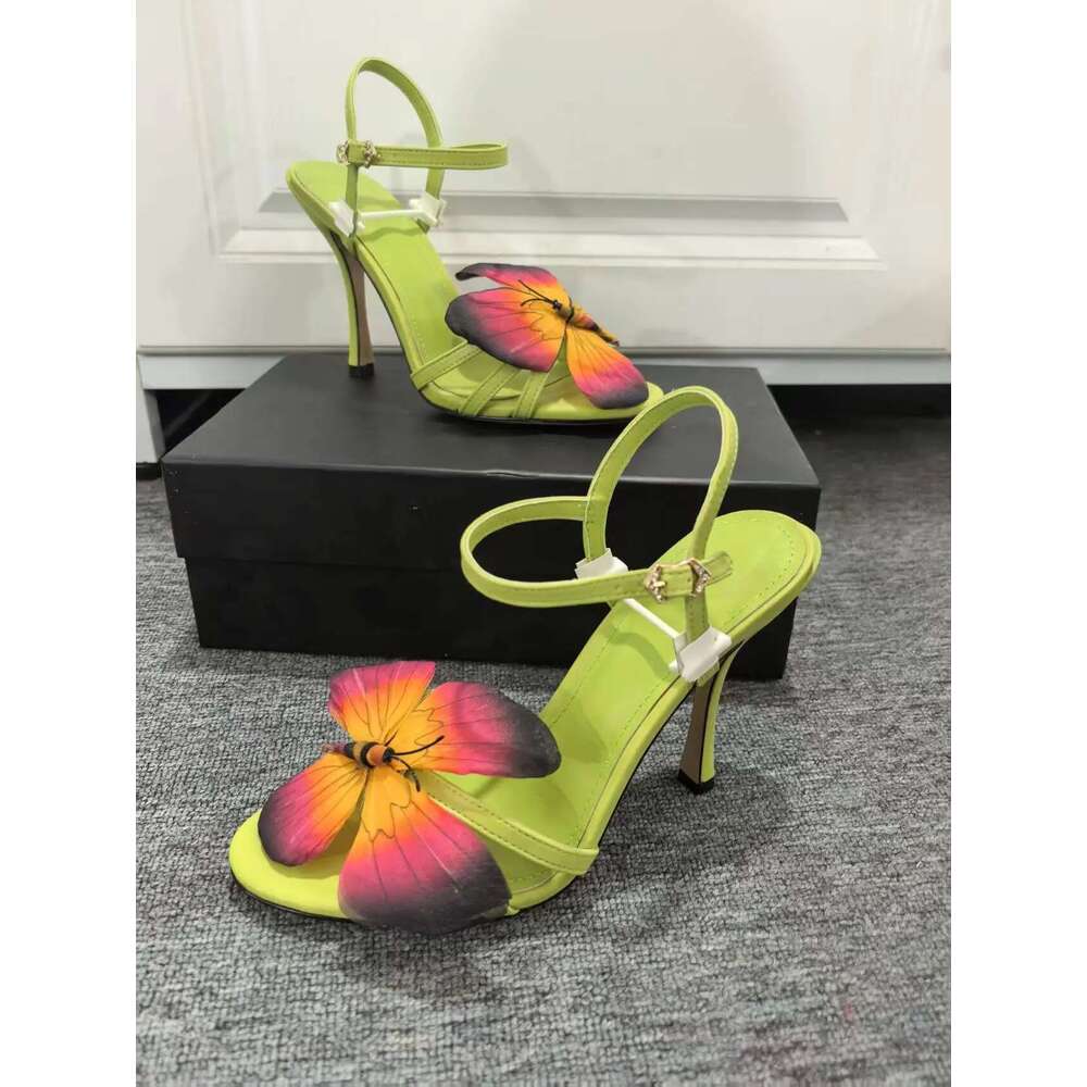 Fashion Brand Butterful Flower Decoration Woman Thin Buckle Unckle Strap Female Sandal Shoes High Heel
