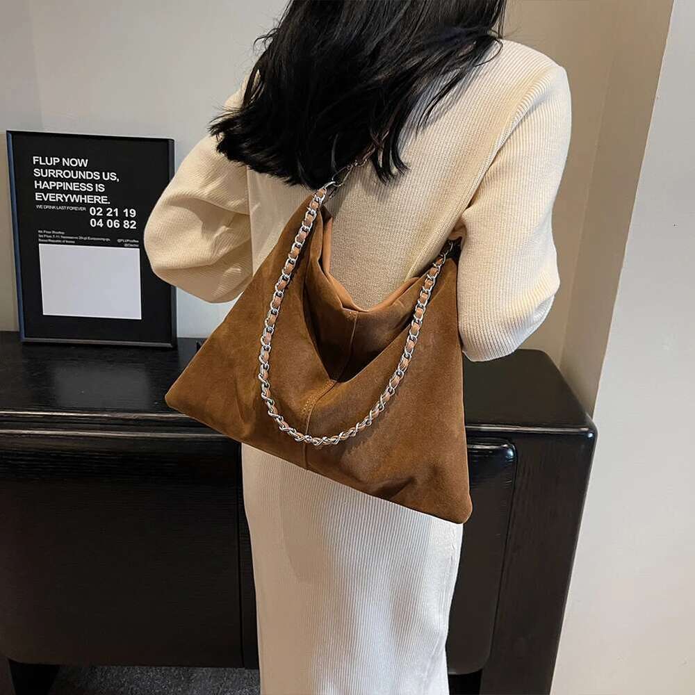 Red Faux Suede Large Capacity Shoulder Crossbody Vintage Underarm Commuting Bags for Women Casual Fashion High Quality Tote