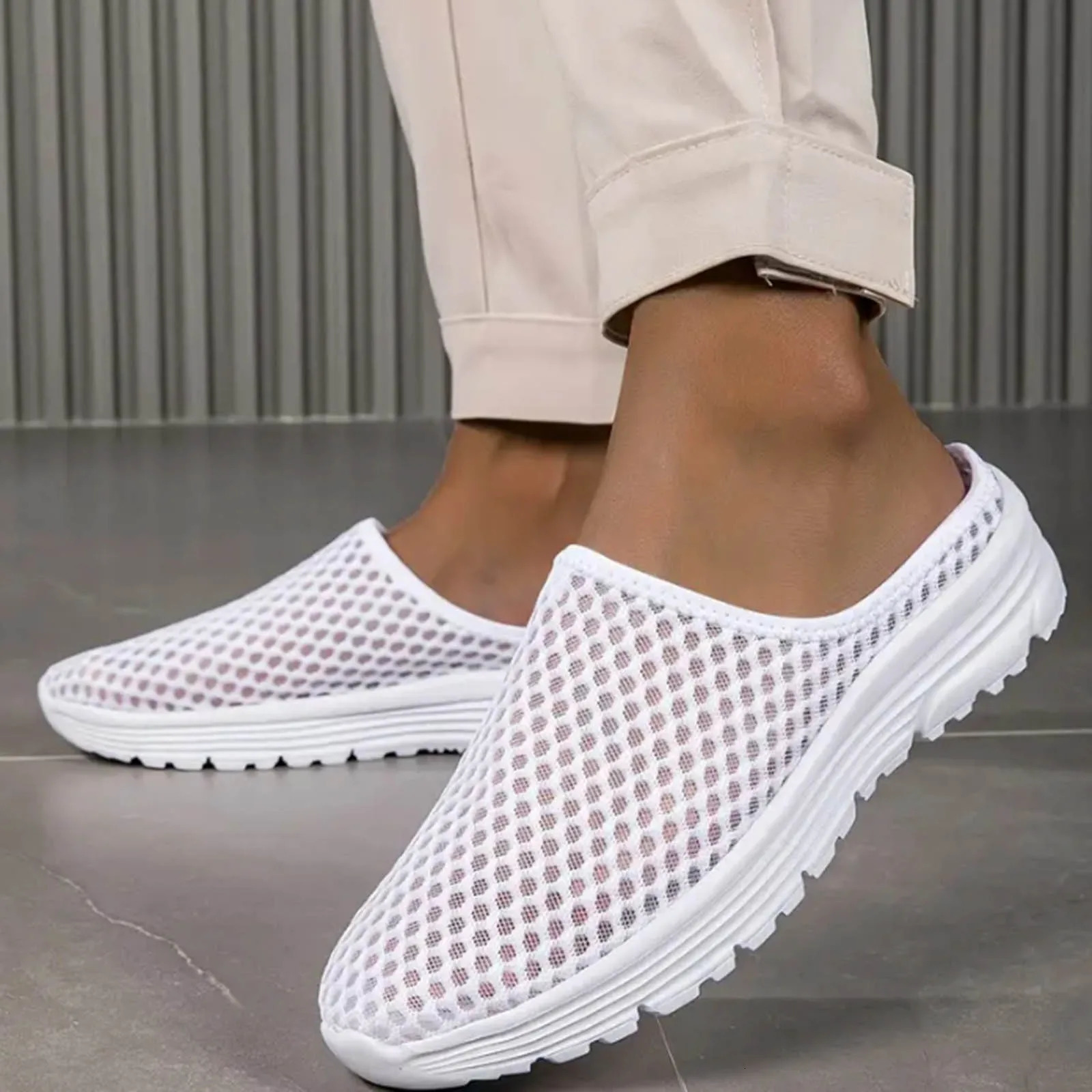 Mens and womens casual slippers summer comfortable beach shoes outdoor breathable hollow mesh sports shoes 2024 trend 250430