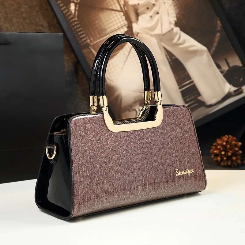 Spring new patent leather crocodile pattern metal buckle handbag banquet dress large-capacity one-shoulder cross-body women bag