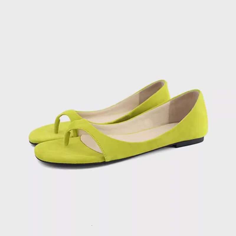 Fashionable Square Thong Flat Sandals Round Low Roman Flats Covered Heel Designer Flip Flops Simple Comfortable Beach Shoes