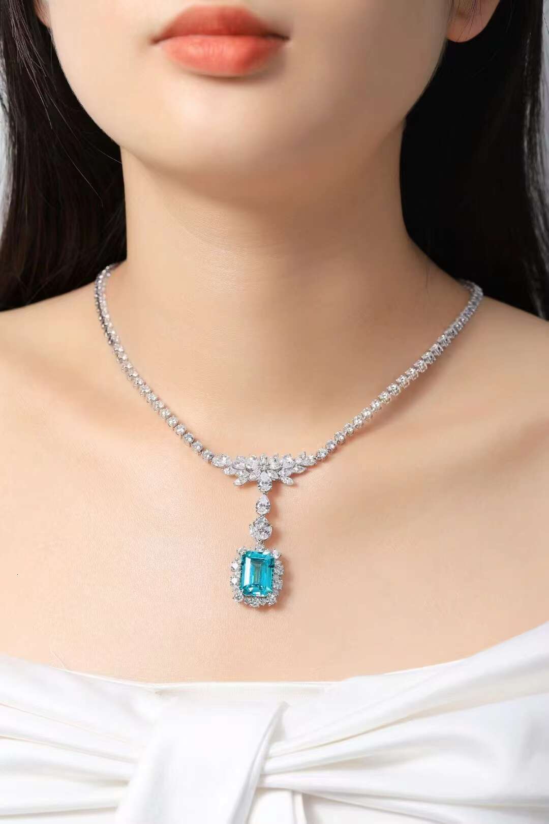 Fine Jewelry Paraiba Pendant Diamond Necklace 18K 14K Pure Gold Necklace Custom Paraiba Lab Diamond Necklace
