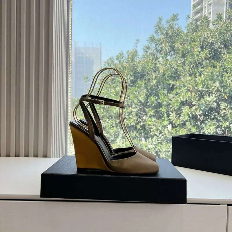Fish Mouth Open Toe New Stiletto High Heel Ankle Strap Sexy Fashion Runway Women Shoes Designer Buckle Sandals