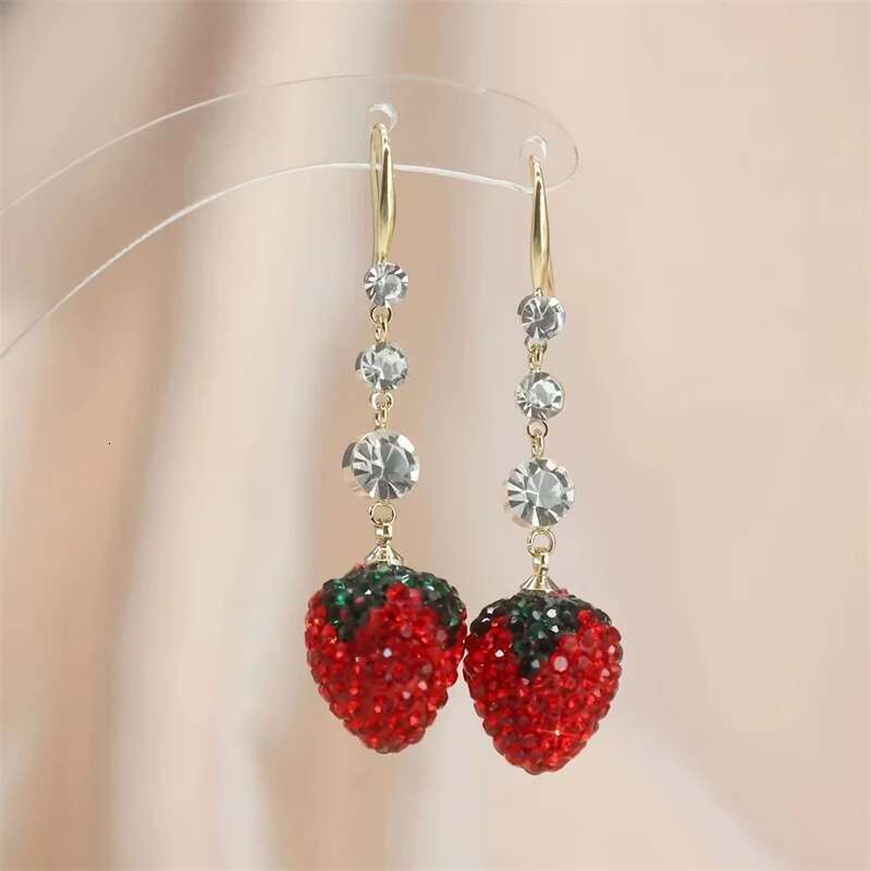 Delicate Red Strawberry Tassel For Women Fashion Shiny Rhinestones Fruit Dangle Earrings Wedding Party Jewelry Gifts