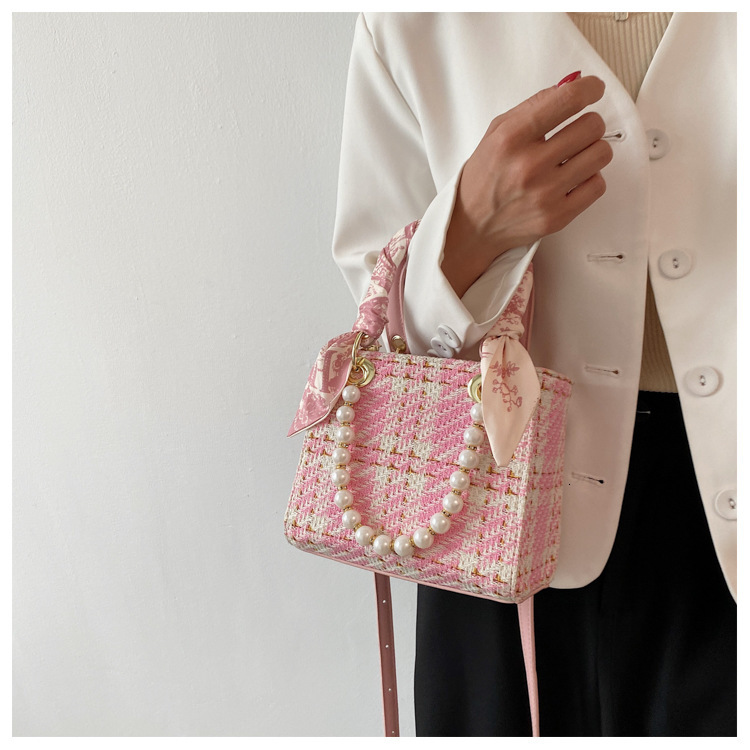 Women's trendy bag, trendy style, single shoulder small square bag, pearl handbag, diagonal cross bag