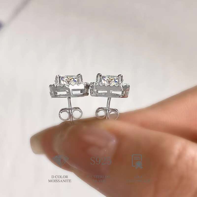 New Luxury 925 Sterling Silver Full Drill Square Stud Earrings 0.5/1ct Moissanite Fine Jewelry Weddings Bridal Earrings