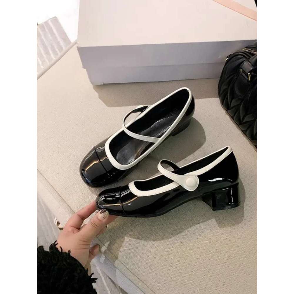 New One Strap Fashionable Button Mary Jane Women Shiny Patent Leather Round Toe Shallow Medium Heel Pumps Slip Shoes