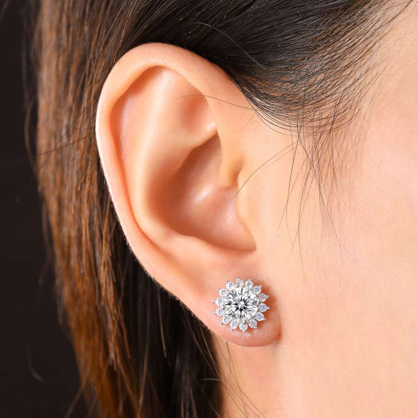 Luxury Women Wedding Jewelry 3mm-5mm 925 Sterling Silver Vvs Moissanite Diamond Cluster Sunflower Stud Earrings