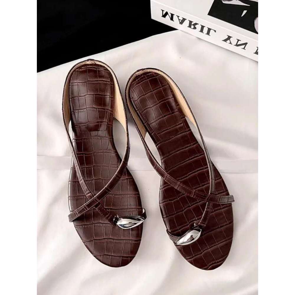 Metal Clip Slipper Sandals Kitten Heels Cross Strap Genuine Leather Solid Color Fashion Elegant Sexy Party Dress Women Shoes