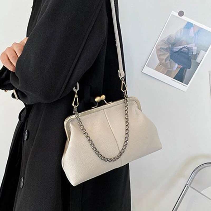 Vintage Soft Skin Shell New Lychee Pattern Handbag Simple And Versatile Shoulder Clip Chain Crossbody Women's Bag