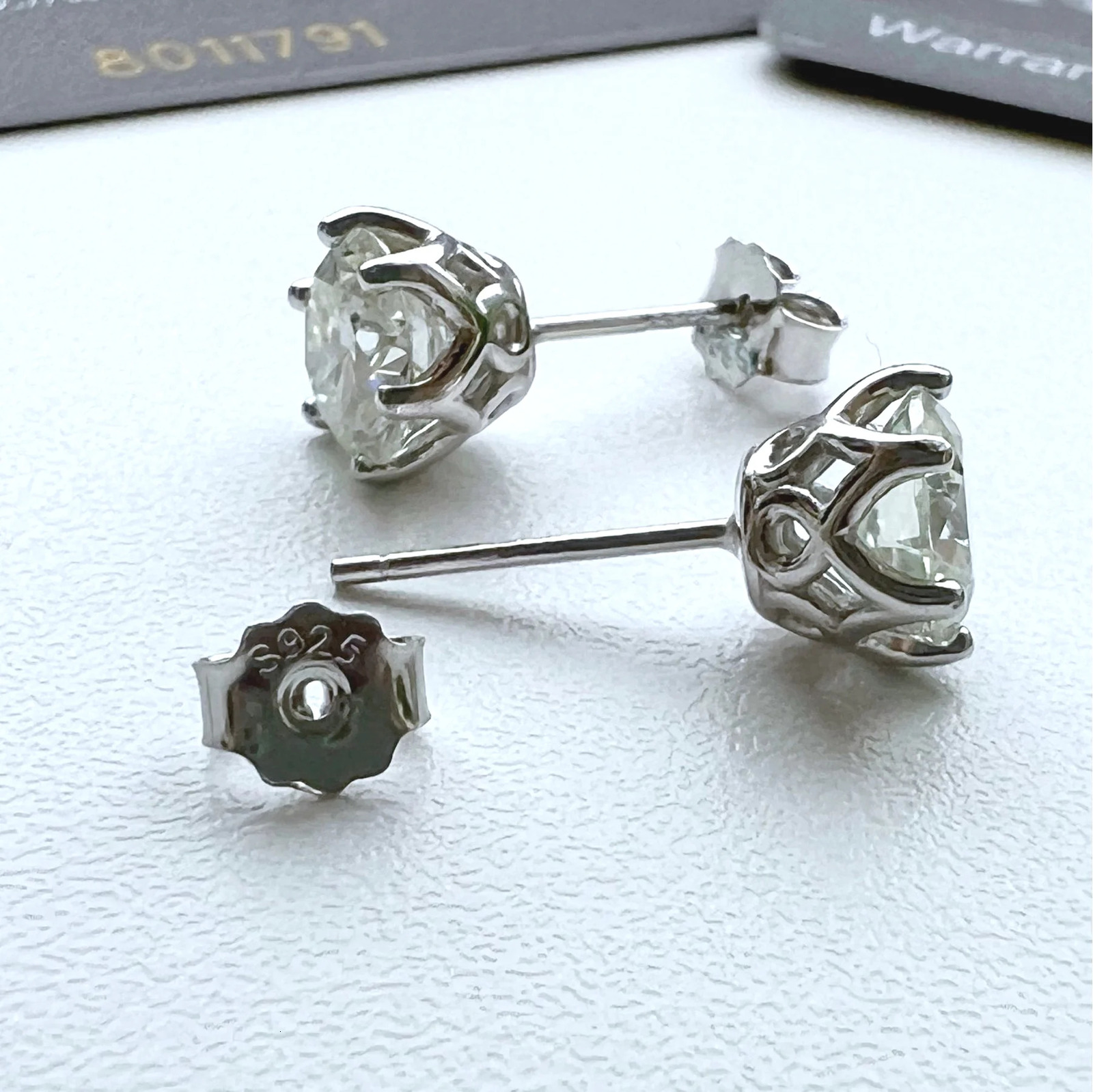 Butterflykiss Real 1 CT D Color Stud Earrings For Women Top Quality 925 Sterling Silver Sparkling Wedding Jewelry 250420