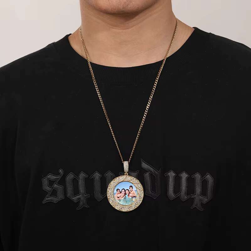 Hot Sale Engrave Gold Plated 5A Zircon Diamond Iced Out Custom Round Shape Photo Pendant