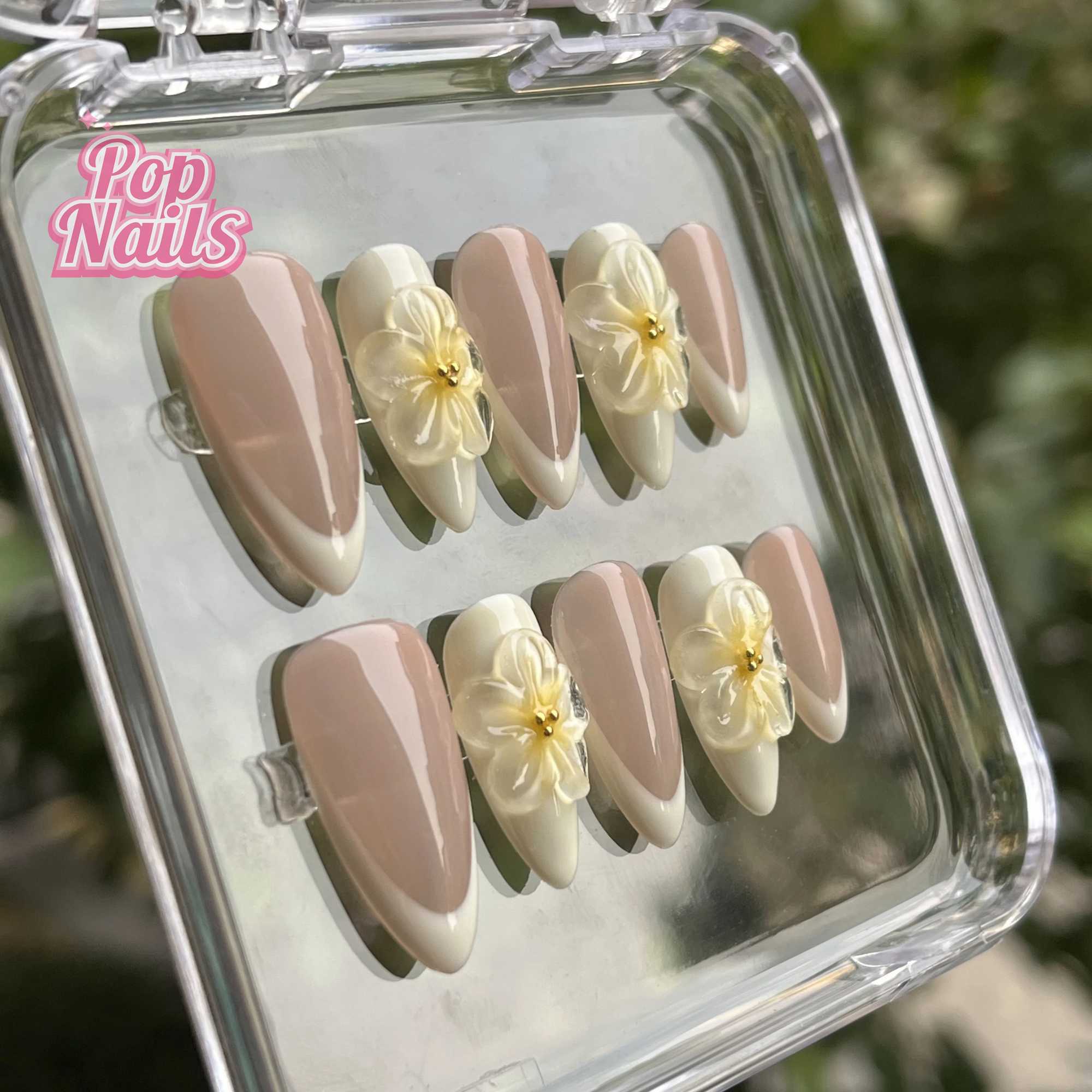 Almond 3D Yellow Flower Nail Art Cutting edge Acrylic Press Customization Medium Short Flower Press Handmade French Cutting edge Nail H25429