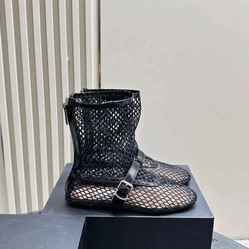 Breathable Hollow Sandals Women's Round Toe Zip Back Boots New Fashion Designer Flat Mesh Casual Shoes Women