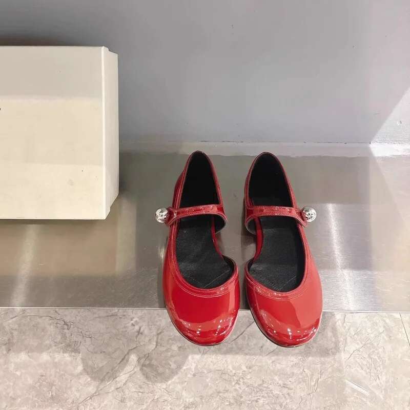 New Fashion Round head Chunky shoes Summer Wedding Flats Red Shoes Party Pumps Woman Loafers Top Quality Mary Janes Women