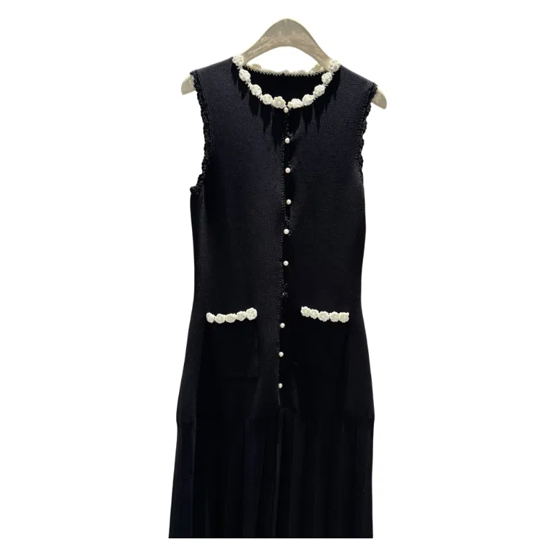 2025 Flower Pearl Decorative Round Neck Sleeveless Knitted Dress Fashion Week Show Customized Fashion Tailored clothing womens Fashion Paris.M374