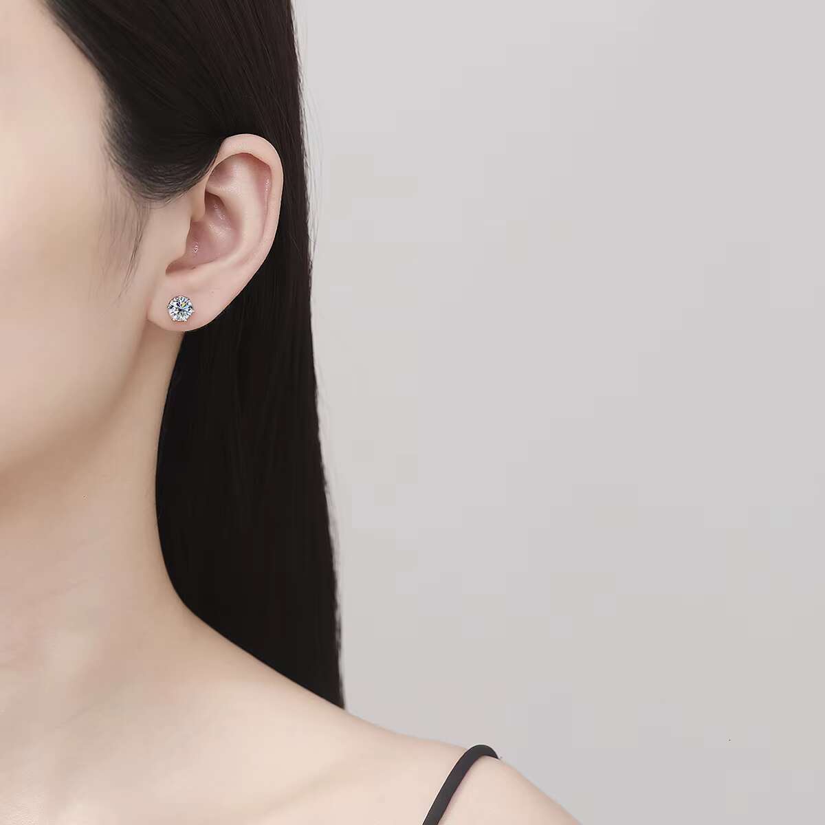 Punk Style Hypoallergenic Ear Needle Unisex Rock Hip Hop Jewelry 925 Sterling Silvery Moissanite Stud Earrings with Gift