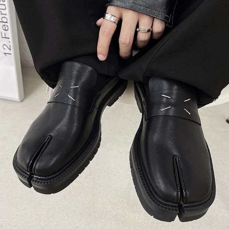 Split Toe Thick Sole Loafers Single Shoe Soft Leather Solid Color Flats Casual Women Men Shoes