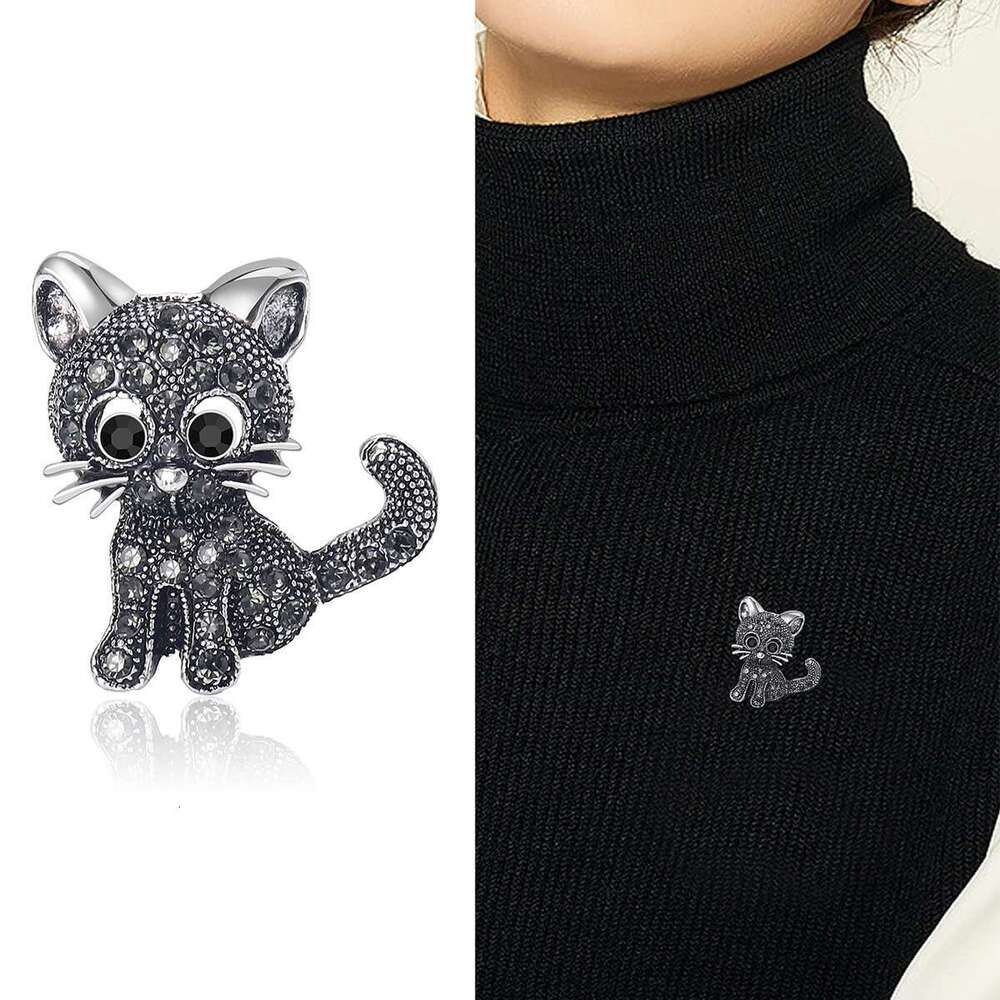 Enamel Cat Pin For Women Unisex Rhinestone Cats Brooch Kitten Lapel Pins Banquet Party Backpack Gifts Jewelry Accessories