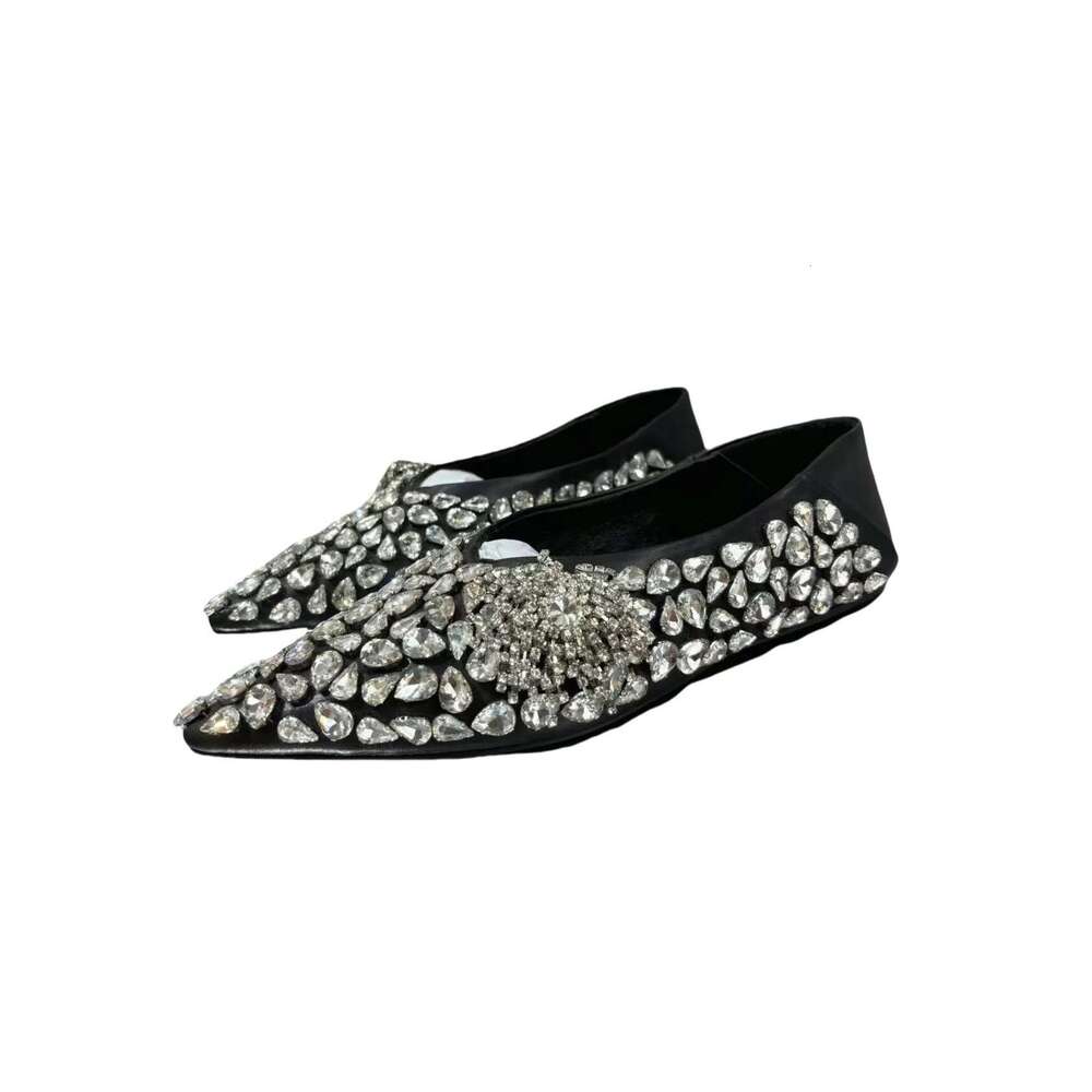 Luxurious Rhinestone Pointed Toe Shallow Slip on Loafers Lightweight and Comfortable Flats Women Casual Shoes