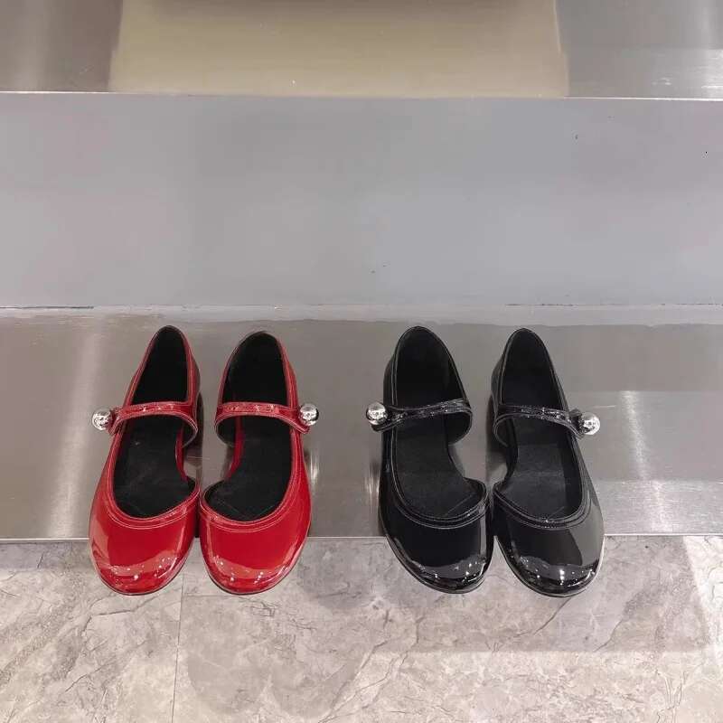 New Fashion Round head Chunky shoes Summer Wedding Flats Red Shoes Party Pumps Woman Loafers Top Quality Mary Janes Women