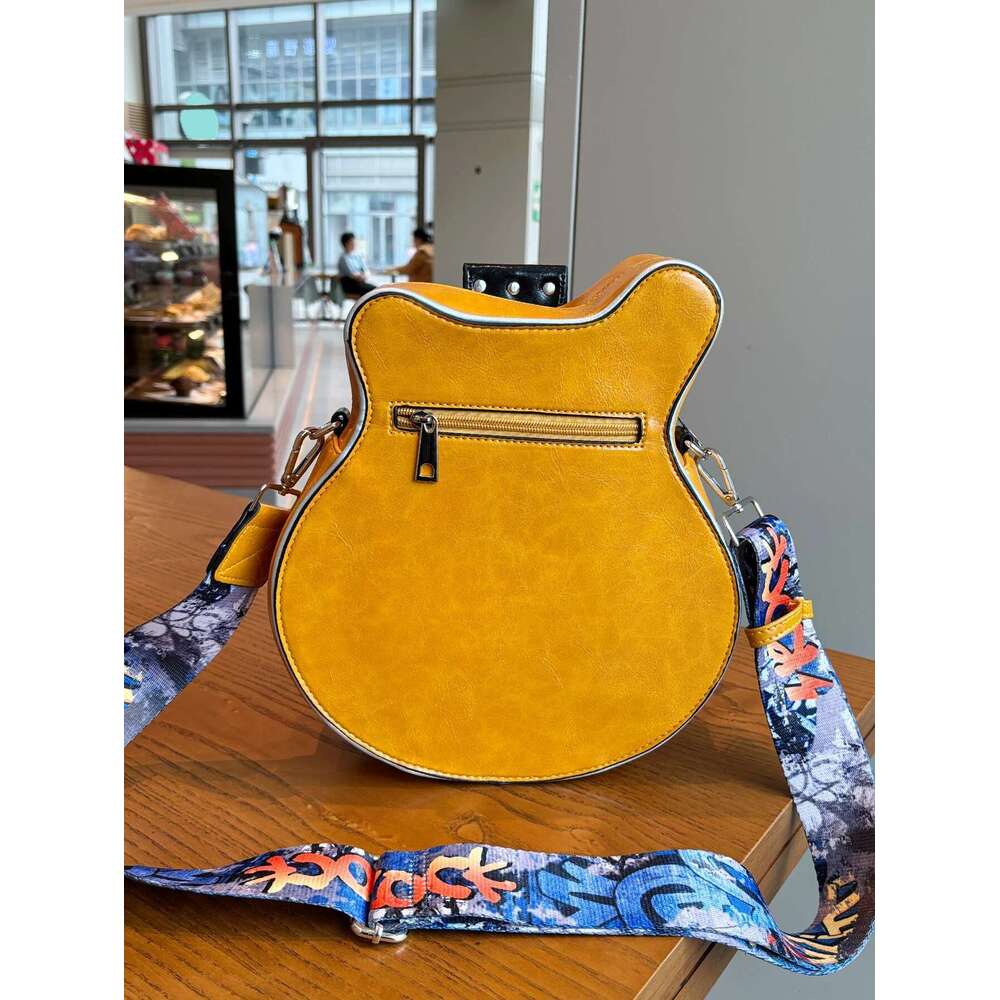 Personality Creative Y2k Hot Girl American Retro Shape Bass Guitar Special-Shaped Shoulder Messenger Bag Tren