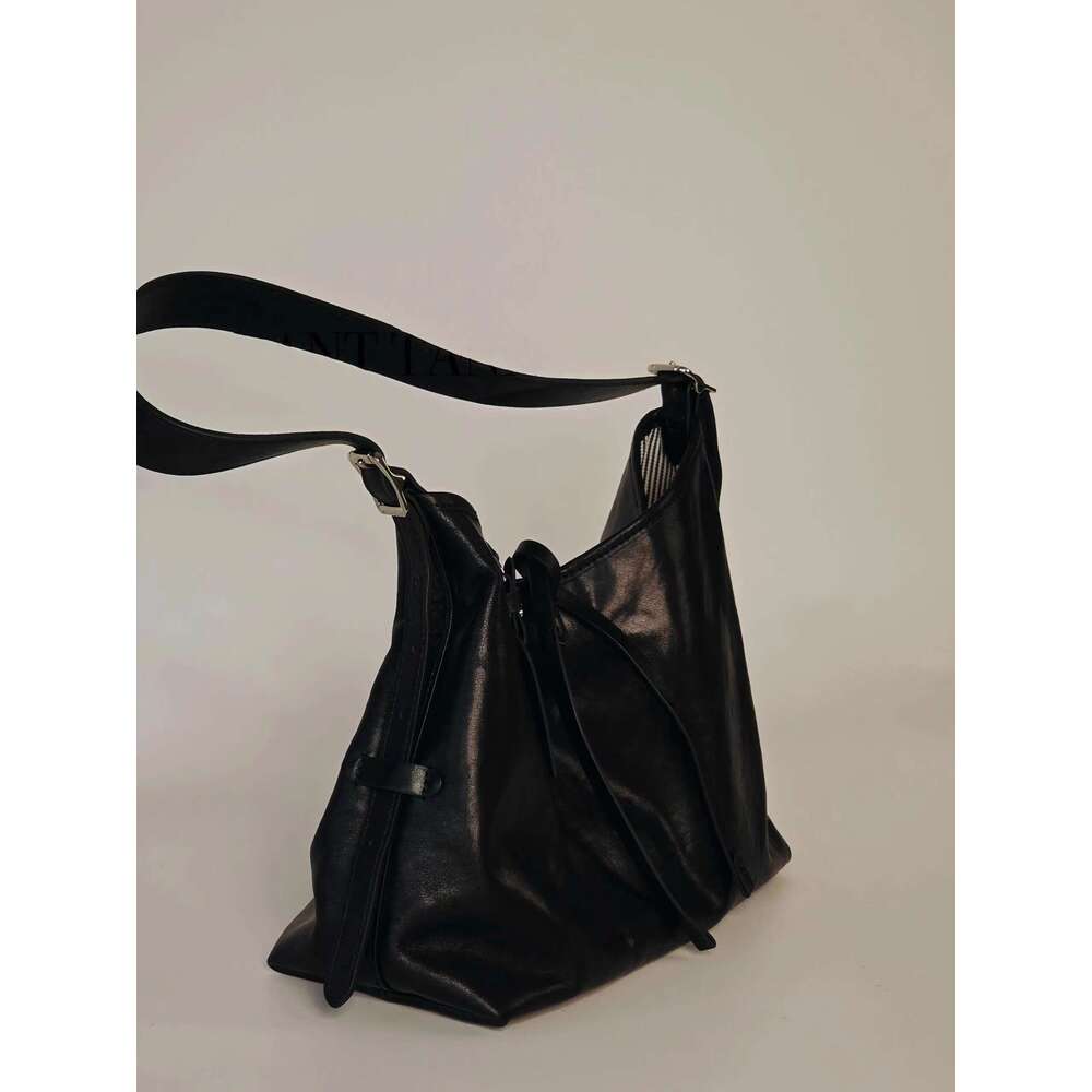 Large Capacity Commuter Women's 2025 Summer New High end Shoulder Simple and Versatile Tote Crossbody Bag