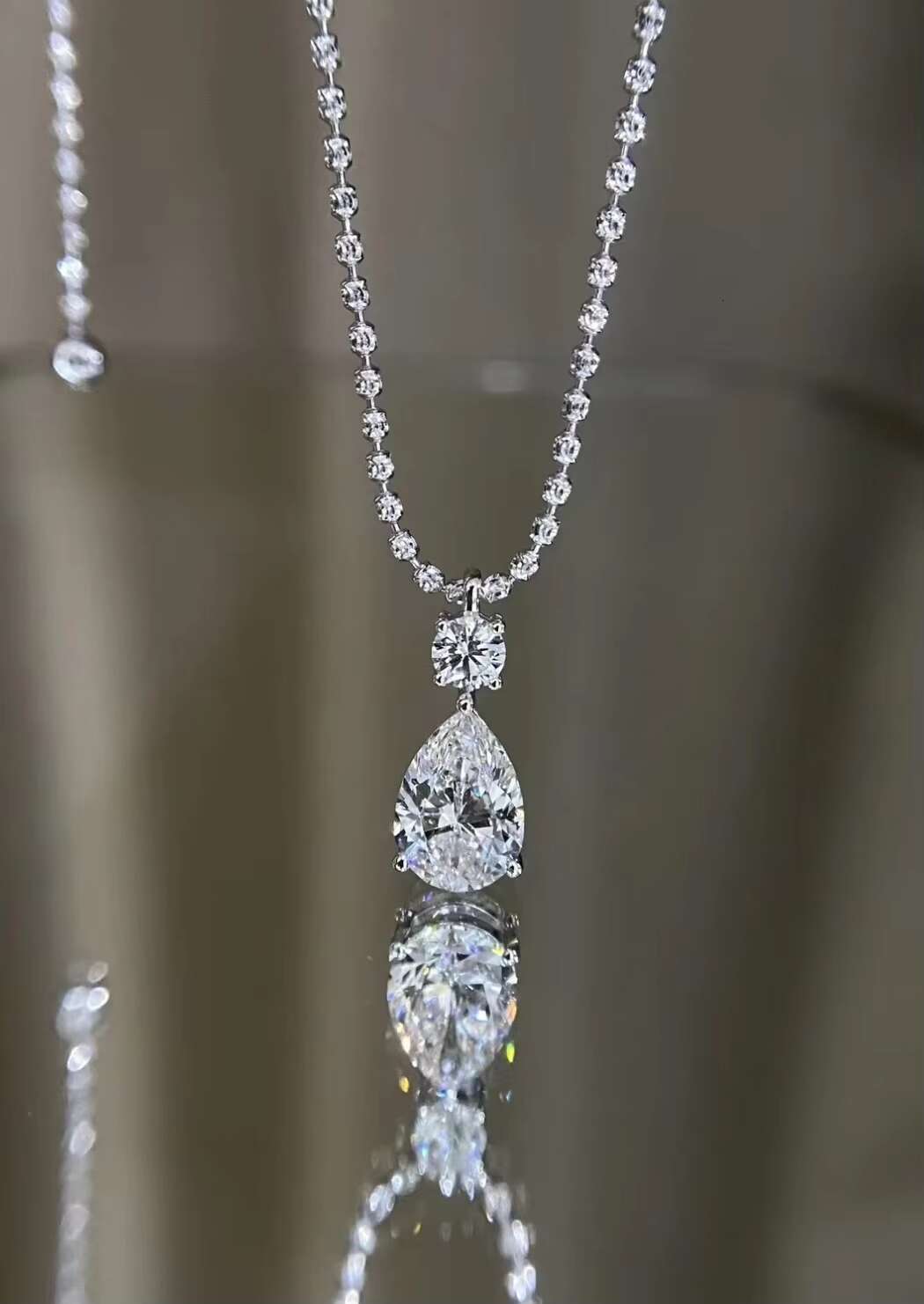 Factory Wholesale Price Luxury Pear Cut Lab Diamond Pendants Jewelry 14K 18K Wedding Pear Pendant Necklace for Women Gift