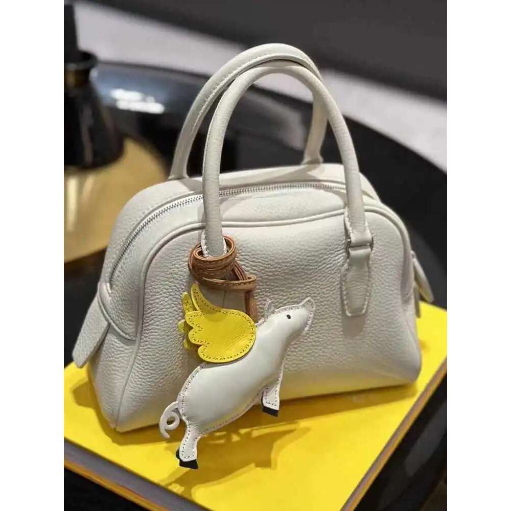Pig Sewing Schoolbag Handmade Genuine Leather Bagpack Decoration Vintage Car Keychain Bag Pendant Hanging Accessories