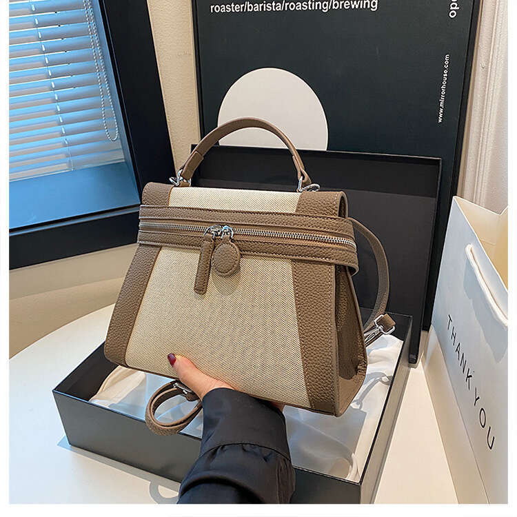 Advanced texture fashionable contrasting color shoulder for women new casual large capacity convenient hand-held diagonal cross bag