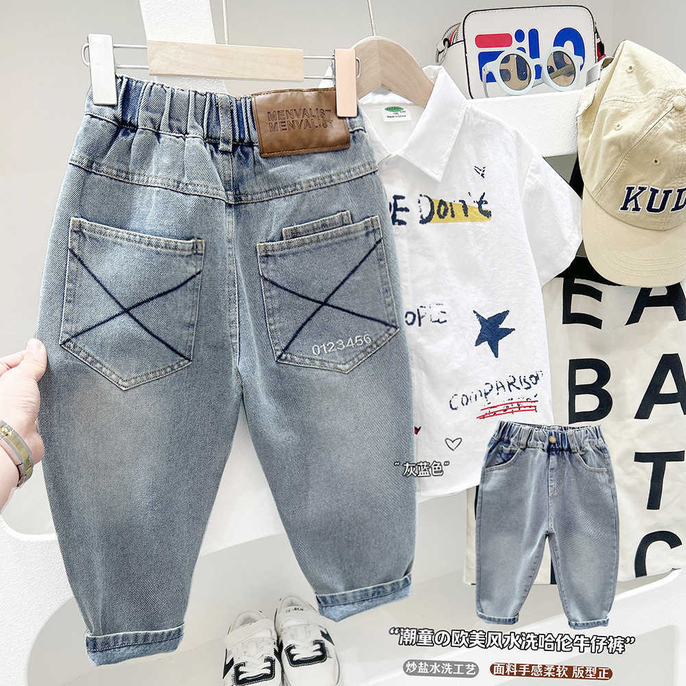 Boys Pants 2025 New Mid Size Childrens Spring and Autumn New Loose Jeans Boys Baby Childrens Personalized Jeans Y250430T3V5