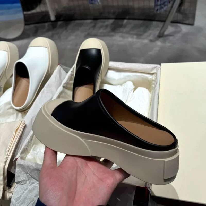 Fashion Brand Thick Soled Slip Women Slingback Slippers Comfortable Summer Sandals Outdoor Casual Sport Shoes