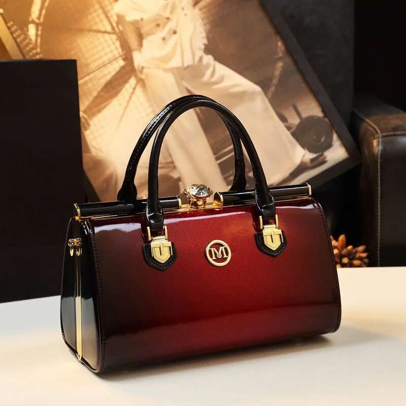 Spring and summer patent leather rhinestone flower buckle clip chain one-shoulder cross-body banquet dress daily women's bag