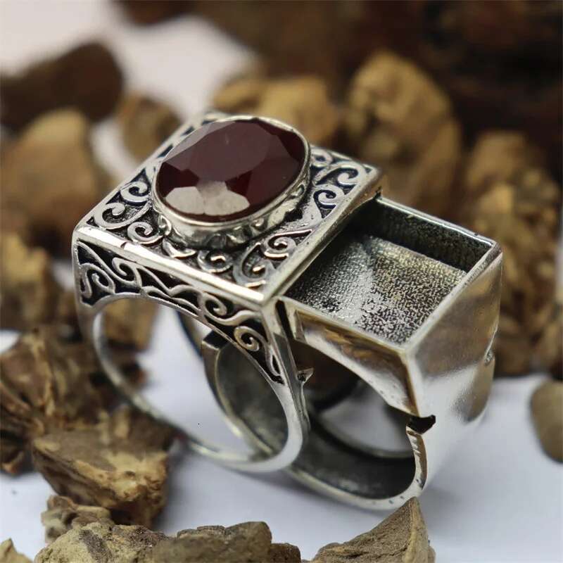 Dazzling Vintage Sier Color Round Men Rings Set Fashion Red Stones Party Bridal Ring Jewelry