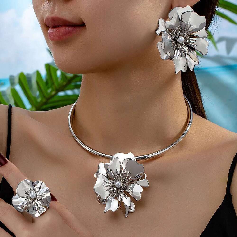 Dubai Jewelry Set Earring Women Ring Pearl Petal Pendant Necklace Fashion Bride Wedding Party Accessories Gifts