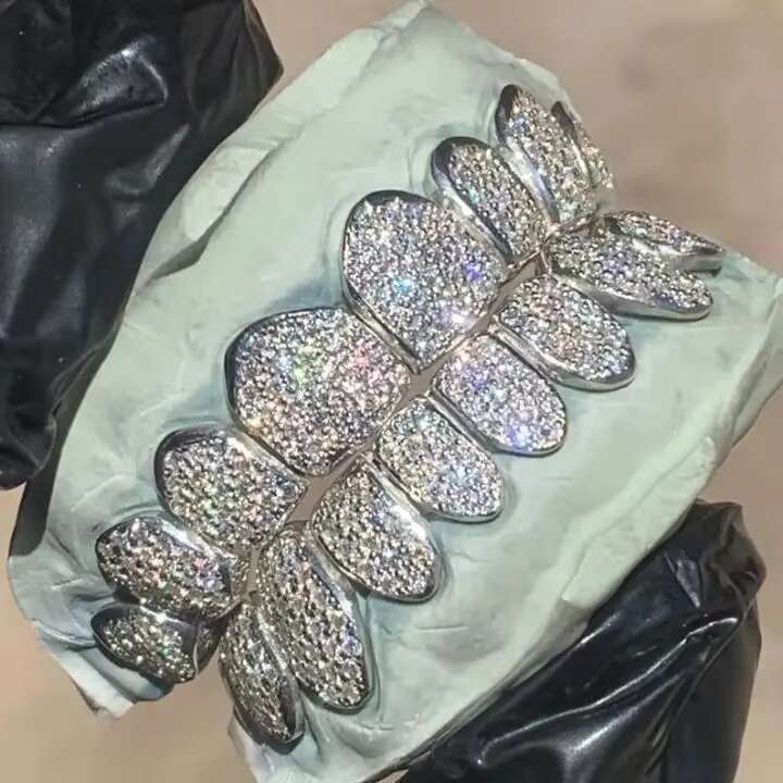 Premium Quality 925 Sterling Silver Vvs Moissanite Diamonds Iced Out Perm Deep Cut Moissanite Diamond Teeth Grillz