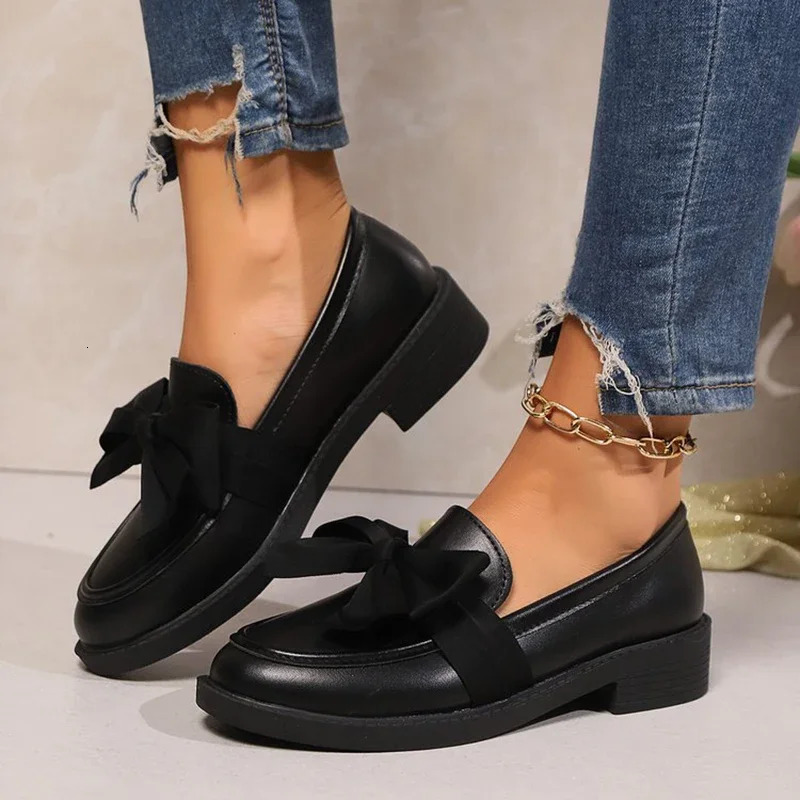 Fashion Bowknot Slip On Loafers for Women 2025 Summer Solid Color Patent Leather Shoes Woman Comfort Soft Sole Platform Loafers 250421