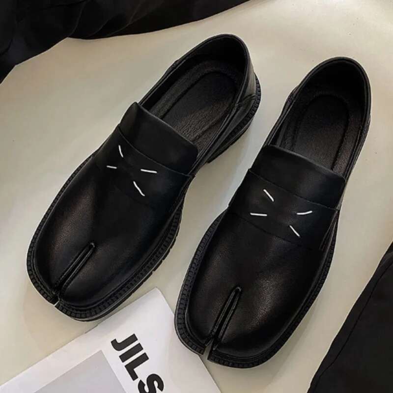 Split Toe Thick Sole Loafers Single Shoe Soft Leather Solid Color Flats Casual Women Men Shoes