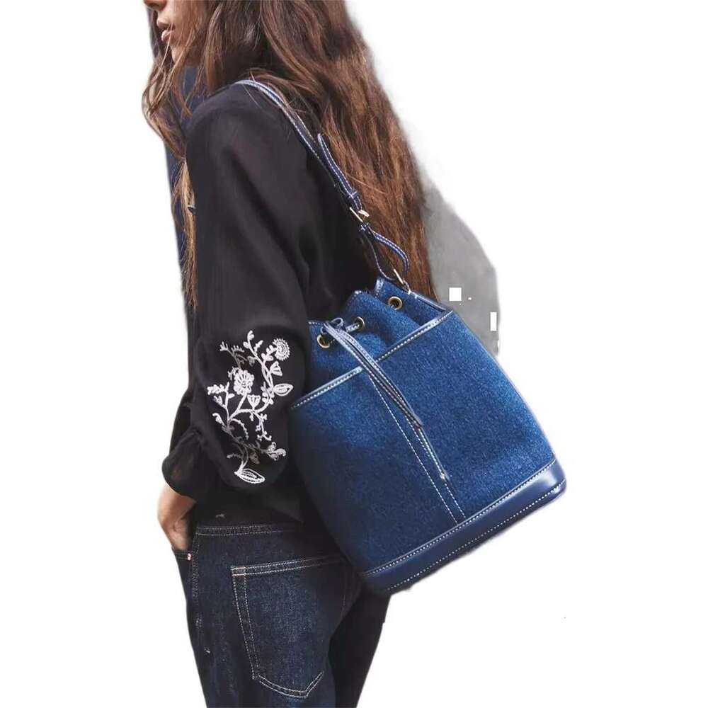 Autumn/Winter New Denim Hand Bill Shoulder Fashion Canvas Bucket Bag