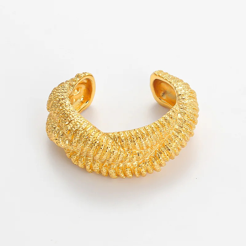 French vintage metal bracelet simple handmade jewelry fashionable geometric ladies irregular open bracelet 250425