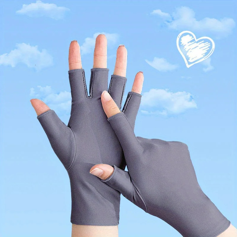 Half finger ice silk gloves are UV resistant and provide simple protection. Womens thin half finger sunscreen gloves 250428