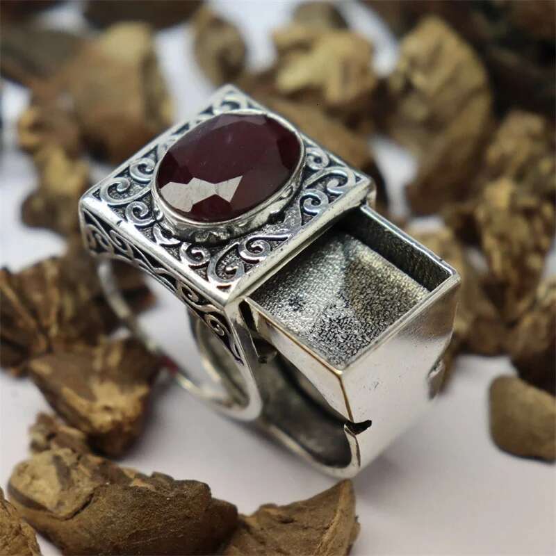 Dazzling Vintage Sier Color Round Men Rings Set Fashion Red Stones Party Bridal Ring Jewelry