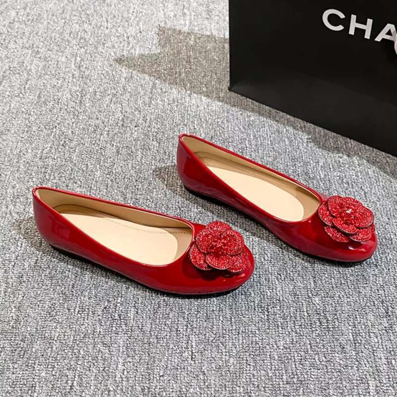 Brand Luxurious Rhinestone Soft Soled Flat Camellia Ballet Shoes Women Sandals Comfort Wedding Sho