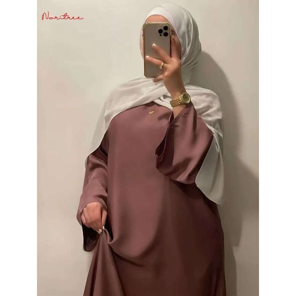 Fashion Satin Sliky Djellaba Dress Full Length Flare Sleeve Soft Shiny Abaya Dubai Turkey Muslim Islam Robe Wy921